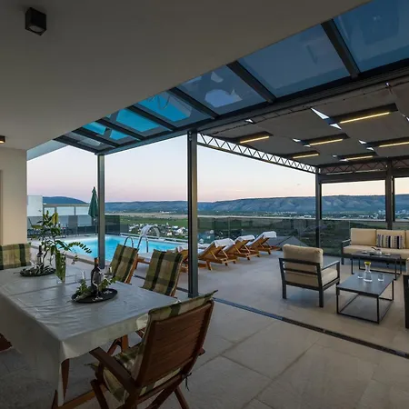 Sunset Villa